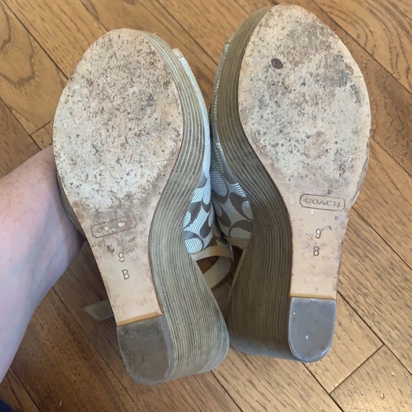 Coach wedges size 9 - Picture 7 of 8